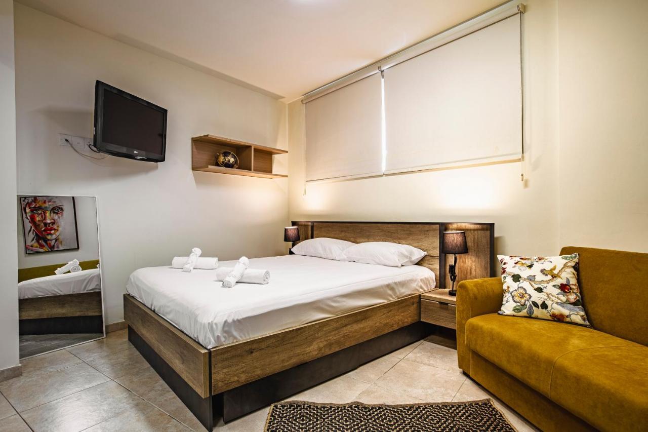 Appartments In The Historic Center Near Beach Limassol Exterior photo