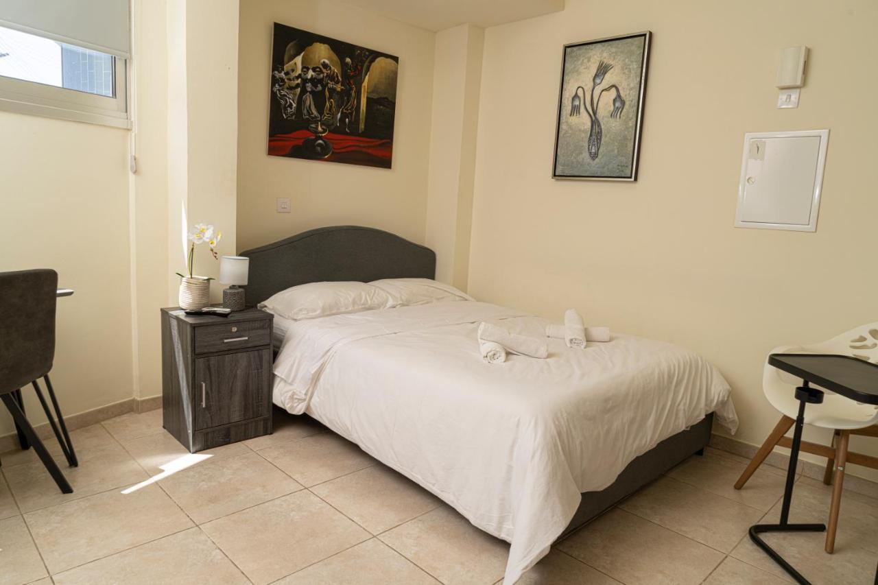 Appartments In The Historic Center Near Beach Limassol Exterior photo