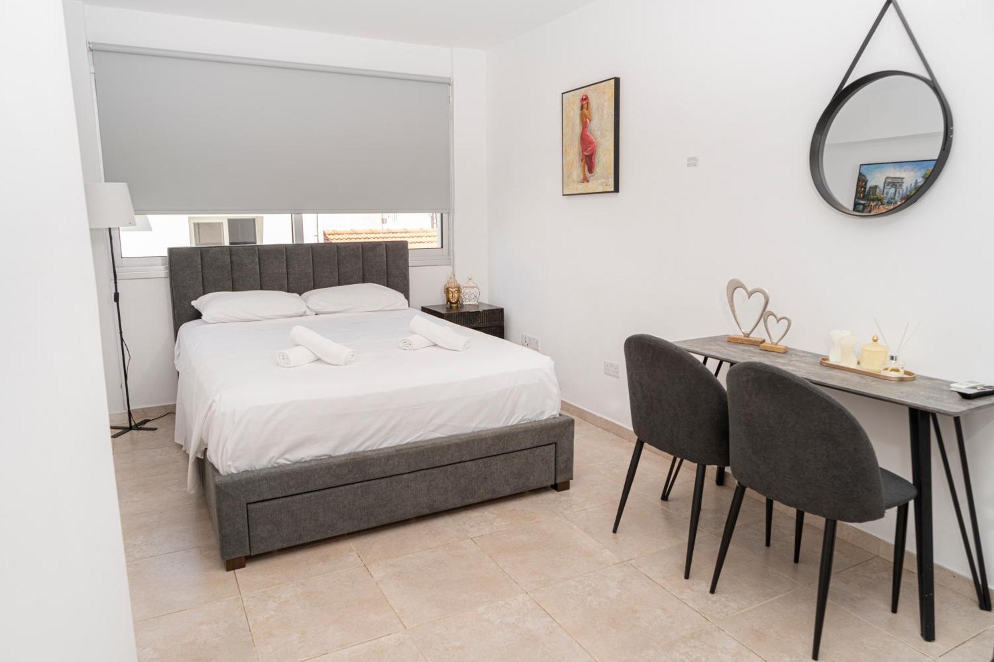 Appartments In The Historic Center Near Beach Limassol Exterior photo
