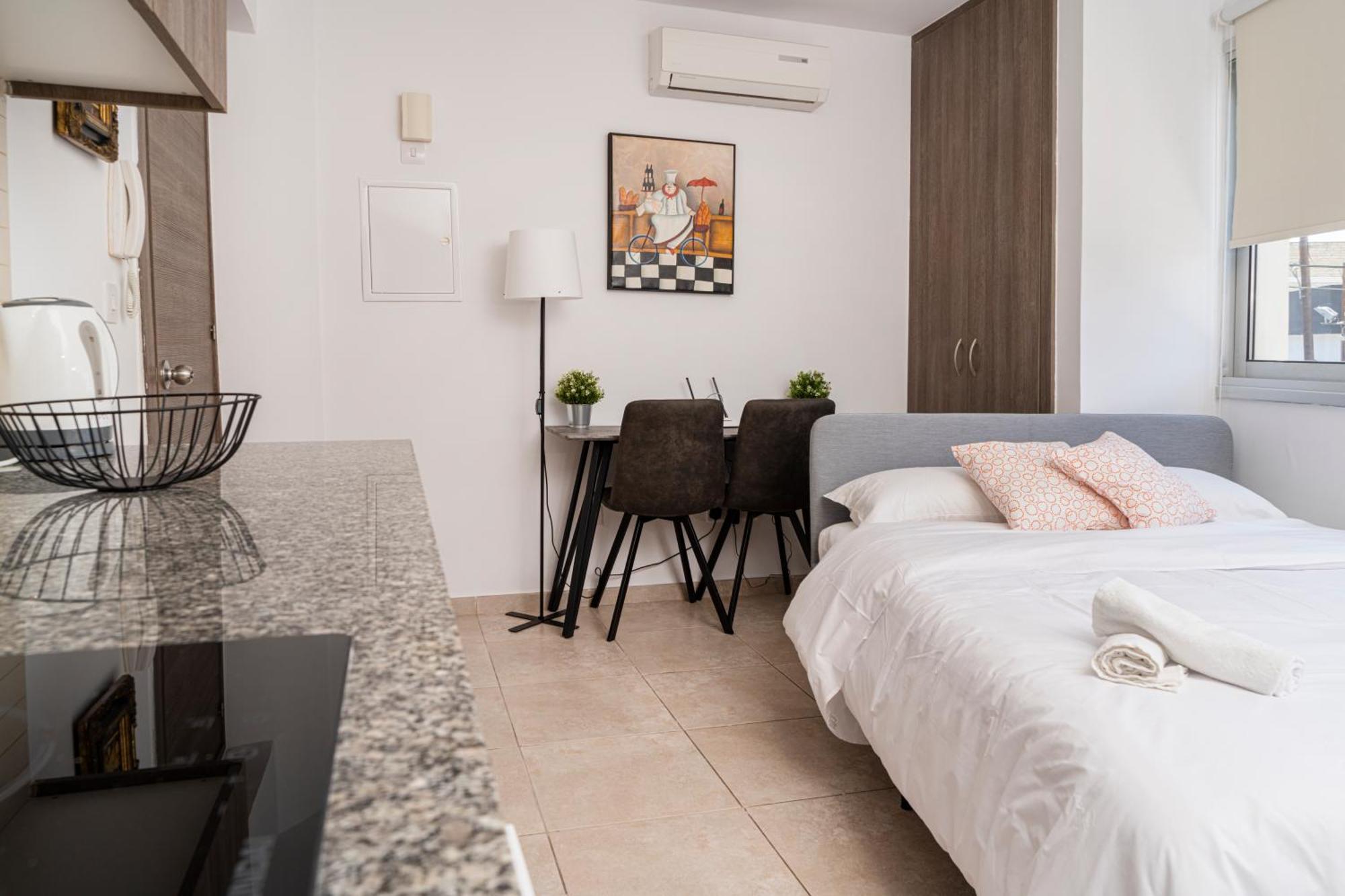 Appartments In The Historic Center Near Beach Limassol Exterior photo